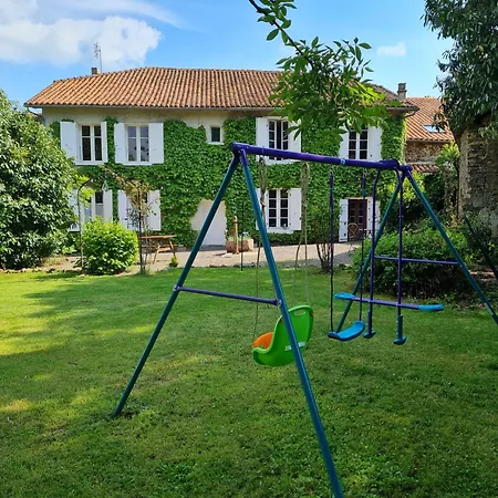 Alojamento de Acomodação e Pequeno-almoço Fleur De Lys 3*